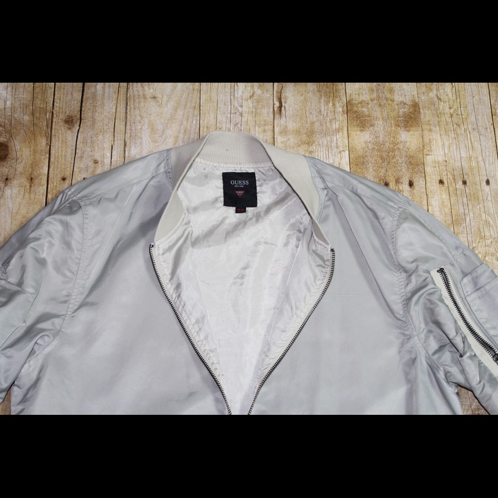 Beautiful bomber jacket - Picture 2 of 3